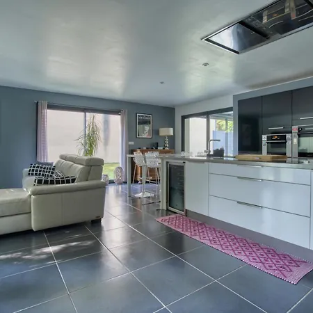 Moderne Piscine - 6p - Calme - Angouleme