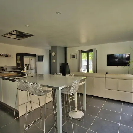 Moderne Piscine - 6p - Calme - Angouleme *