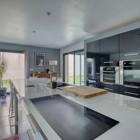 Moderne Piscine - 6p - Calme - Angouleme *