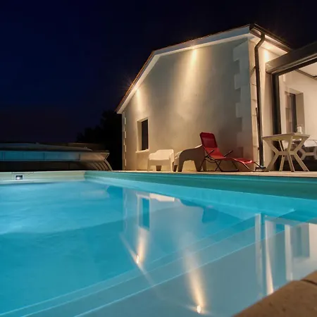 Moderne Piscine - 6p - Calme - Angouleme * Puymoyen