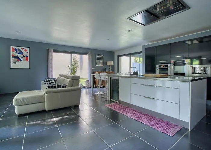 Moderne Piscine - 6p - Calme - Angouleme