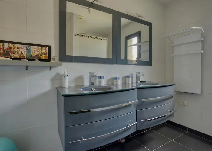 Moderne Piscine - 6p - Calme - Angouleme Villa Puymoyen