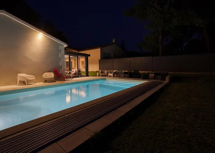 Moderne Piscine - 6p - Calme - Angouleme